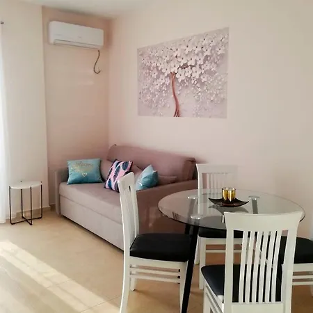 S.e.v. Sunset Homes Daire Avlonya
